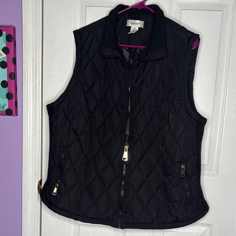 Stylish Women's Black Quilted Vest